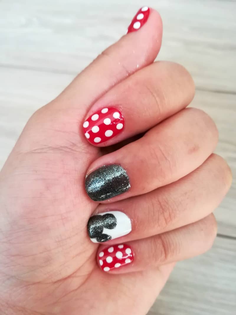 disney nails mickey mouse