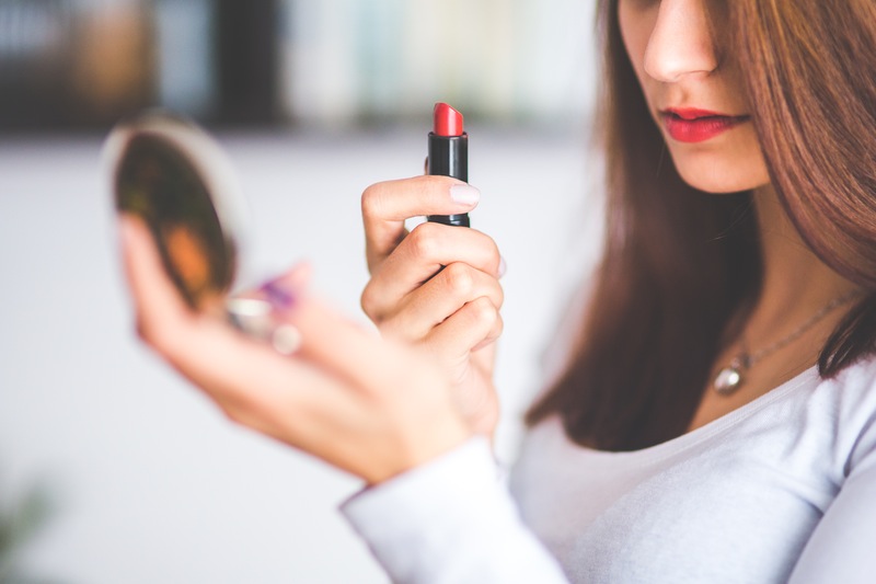 How to tone down bright lipstick