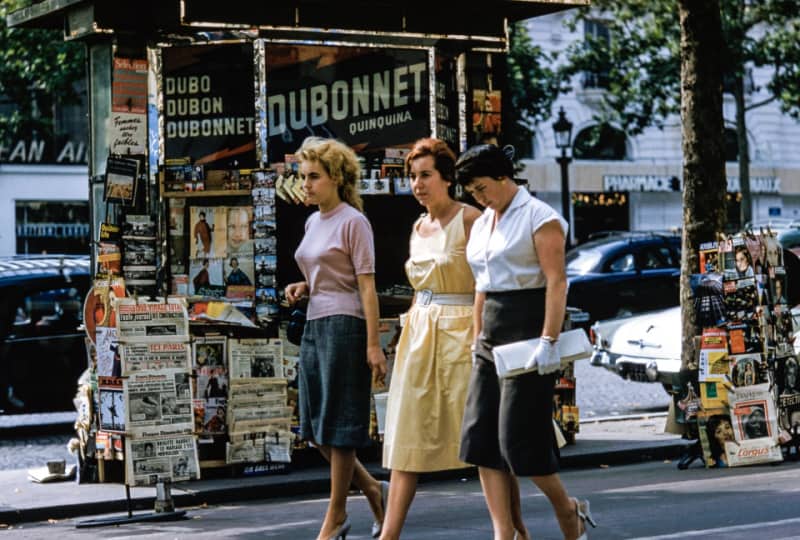 3 women wearing 1950s clothes