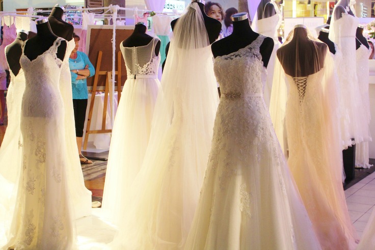 8 Must Read Tips for Buying a Wedding Dress