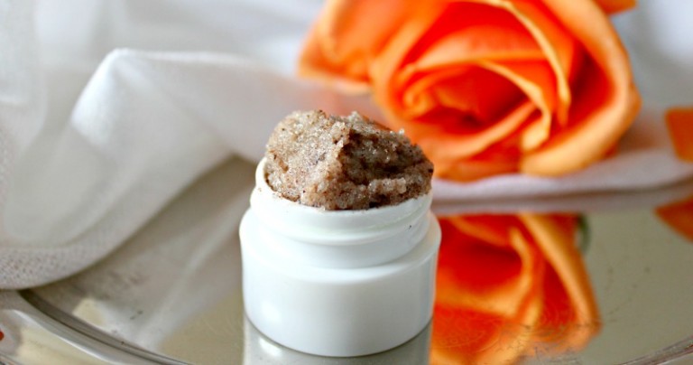 How To Make Chocolate Honey Lip Scrub The Socialites Closet