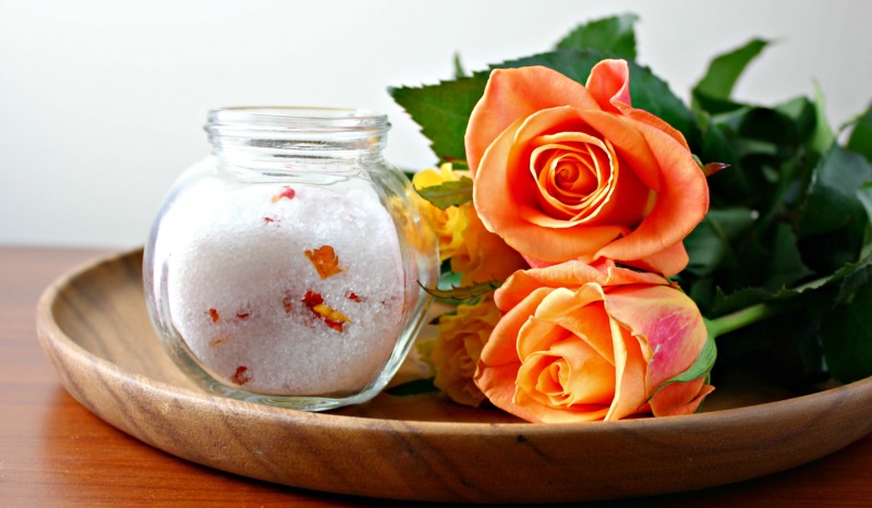 How to Make Simple Natural Rose Petal Bath Salts