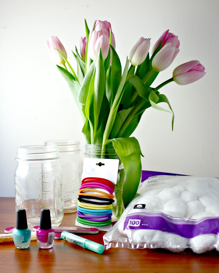How to Make an Easy Easter Bunny Mason Jar Gift