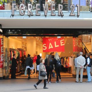 Top 10 Ways to Save Money at Forever 21 [INFOGRAPHIC]