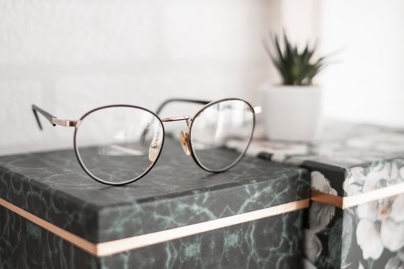 Save Money on Eyeglasses With These 10 Simple Tips