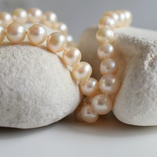 How to Choose Cultured Pearls As A Gift