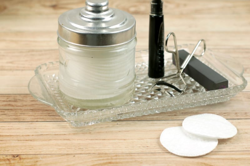 a jar of reusable eye makeup wipes and eye makeup