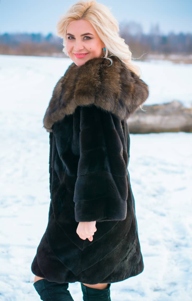 You have a beautiful fur stole, but you're not sure what to wear it with. Check out these ways to wear a stole for a few new ideas to wear your fur wrap.